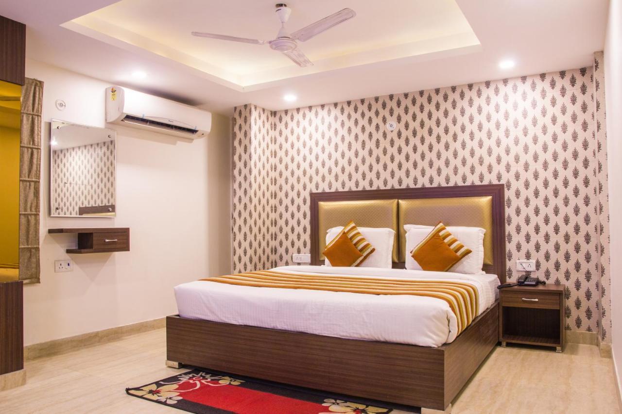 Hotel Pawan Plaza Near Sir Ganga Ram Hospital Delhi  Eksteriør billede