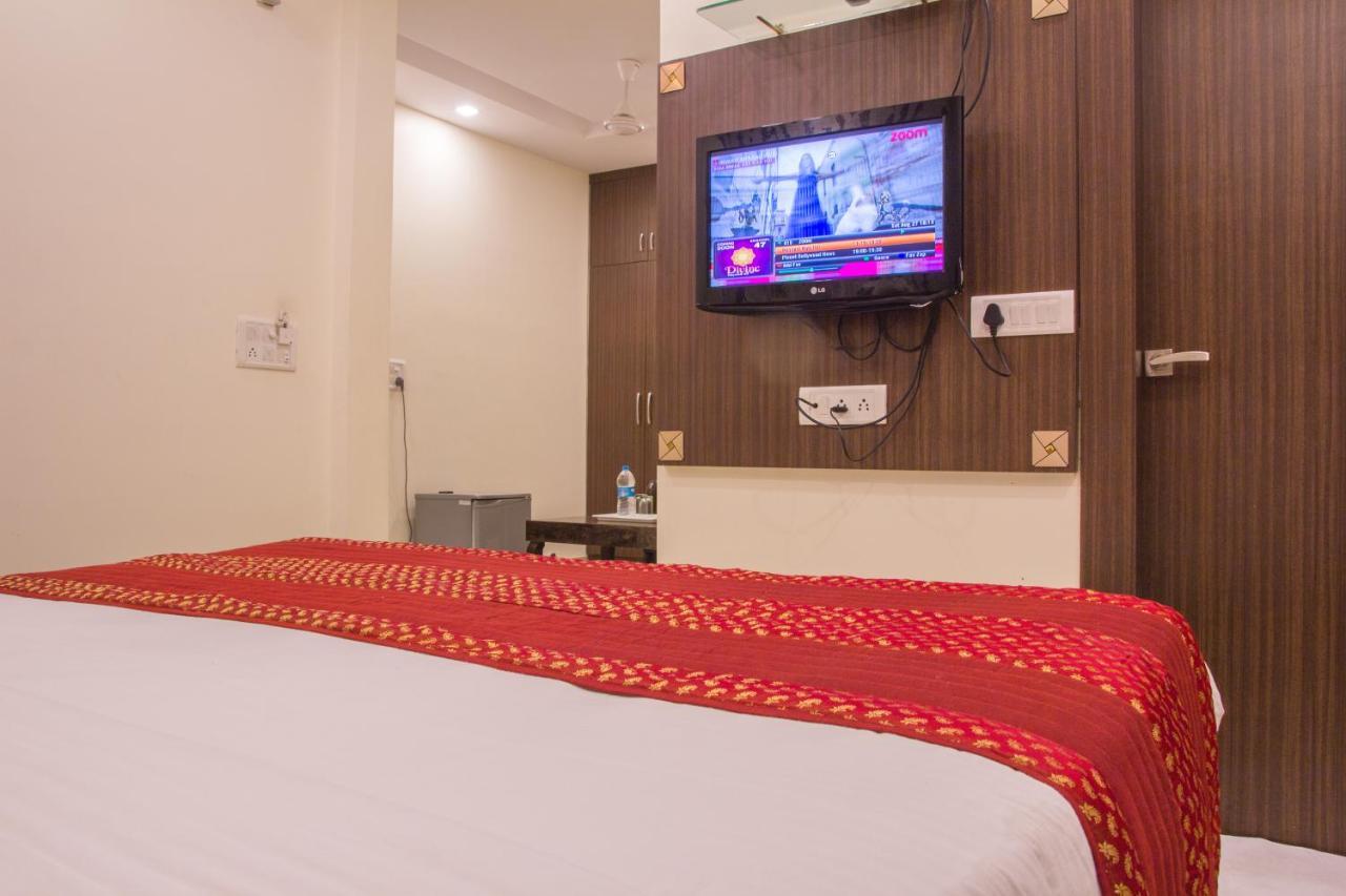 Hotel Pawan Plaza Near Sir Ganga Ram Hospital Delhi  Eksteriør billede