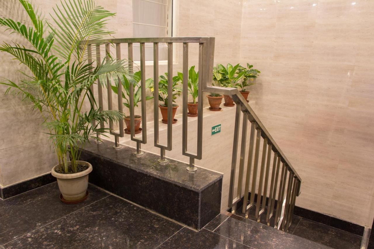Hotel Pawan Plaza Near Sir Ganga Ram Hospital Delhi  Eksteriør billede