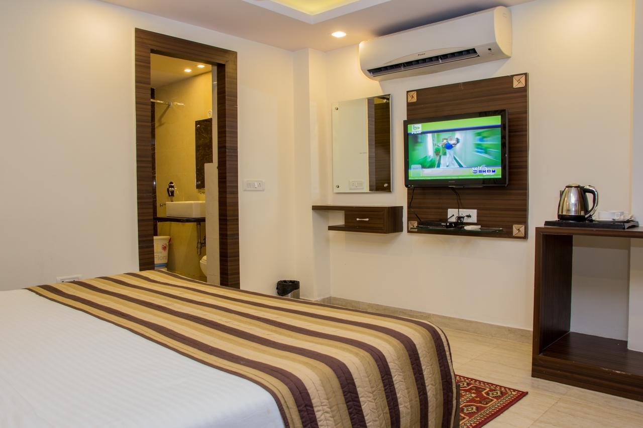Hotel Pawan Plaza Near Sir Ganga Ram Hospital Delhi  Eksteriør billede