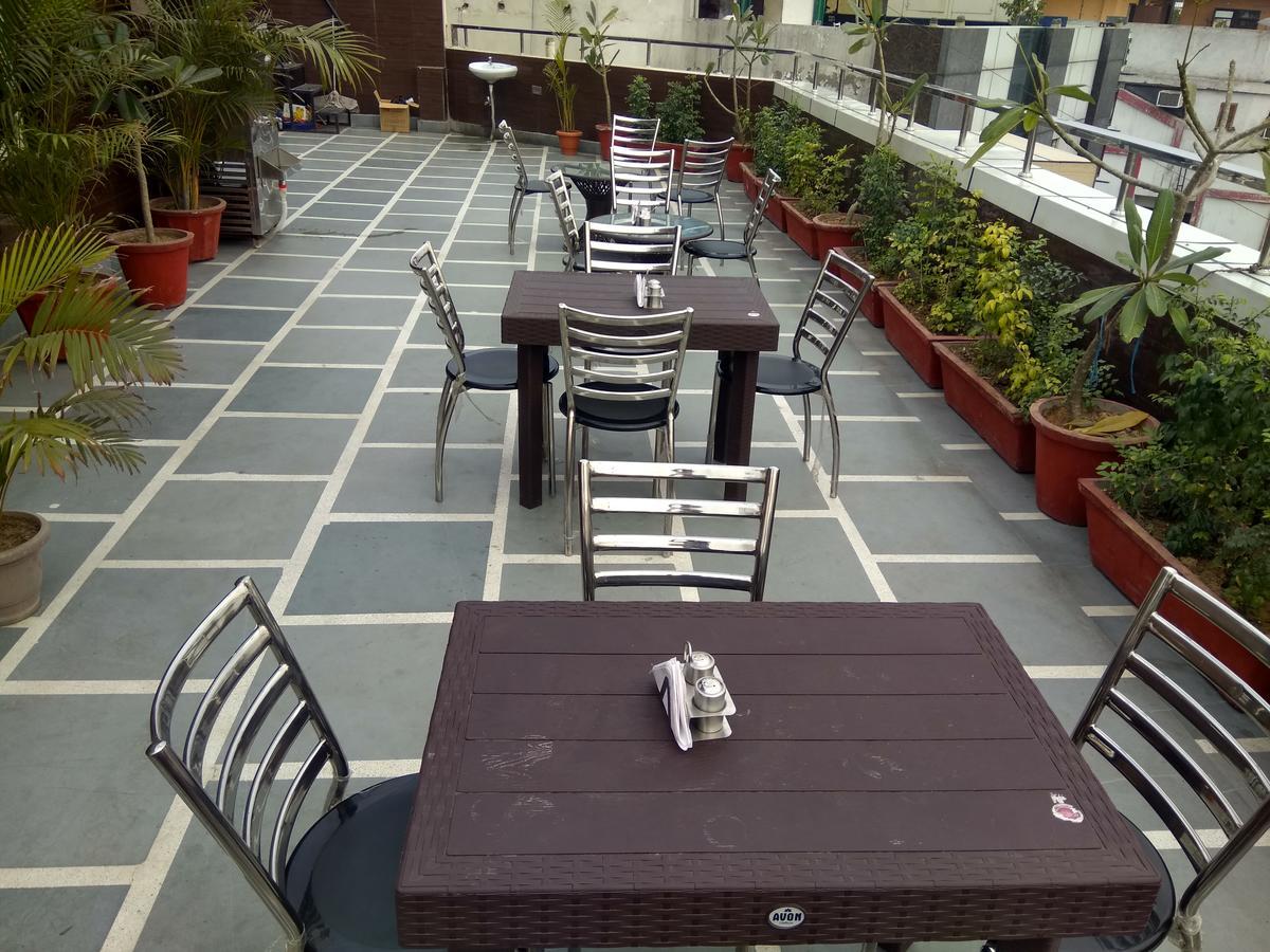 Pawan Plaza Hotel Near Blk Hospital New Delhi Eksteriør billede