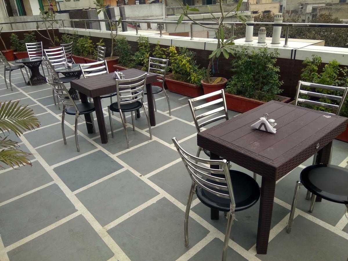 Hotel Pawan Plaza Near Sir Ganga Ram Hospital Delhi  Eksteriør billede