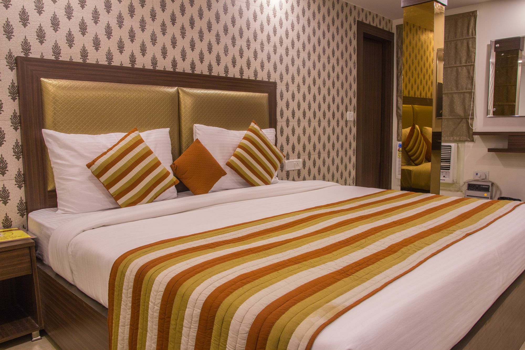 Hotel Pawan Plaza Near Sir Ganga Ram Hospital Delhi  Eksteriør billede